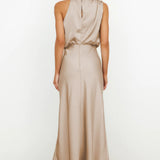 Tyra | Vestido de noite elegante com decote halter