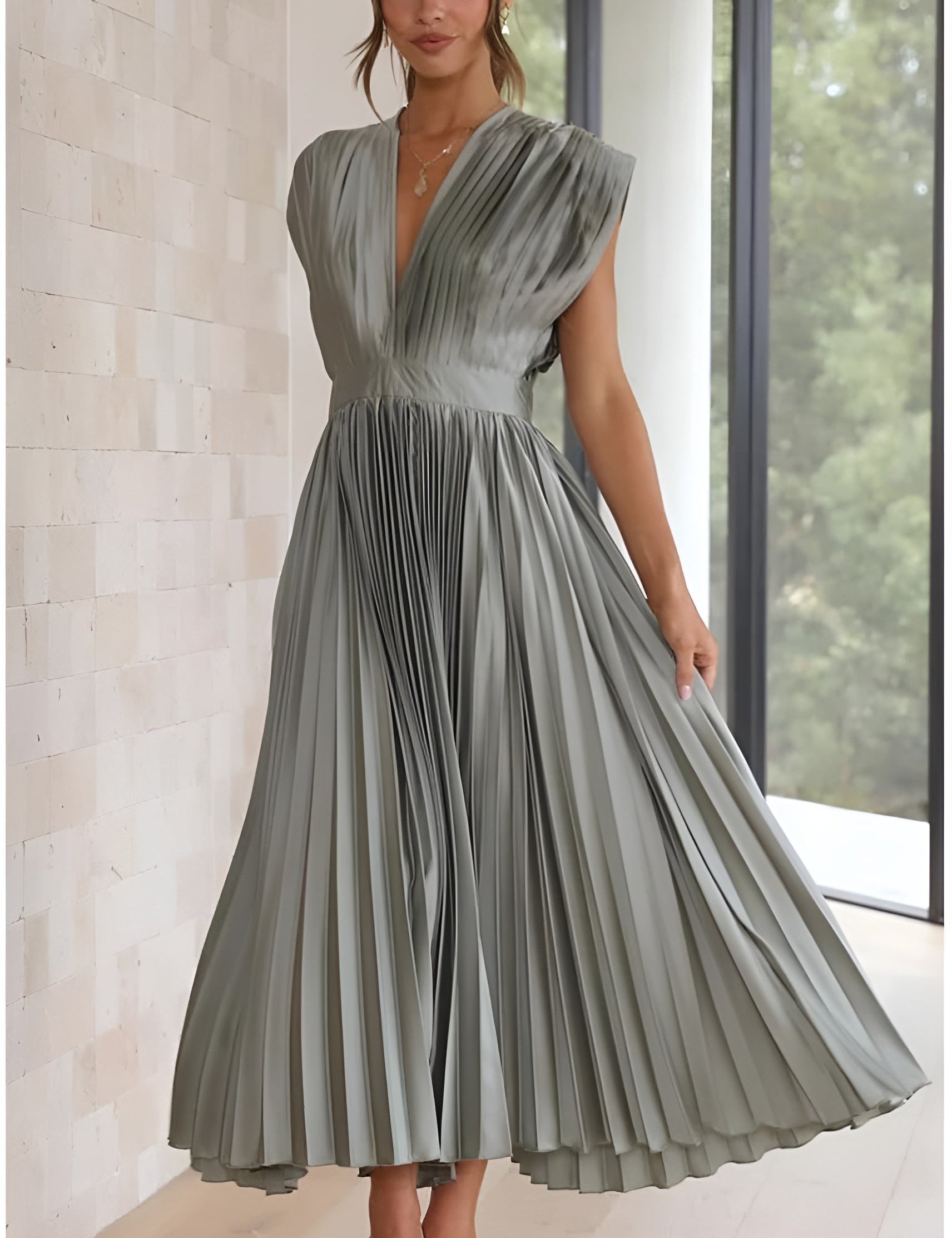 Selina | Vestido sem mangas com pregas e fecho