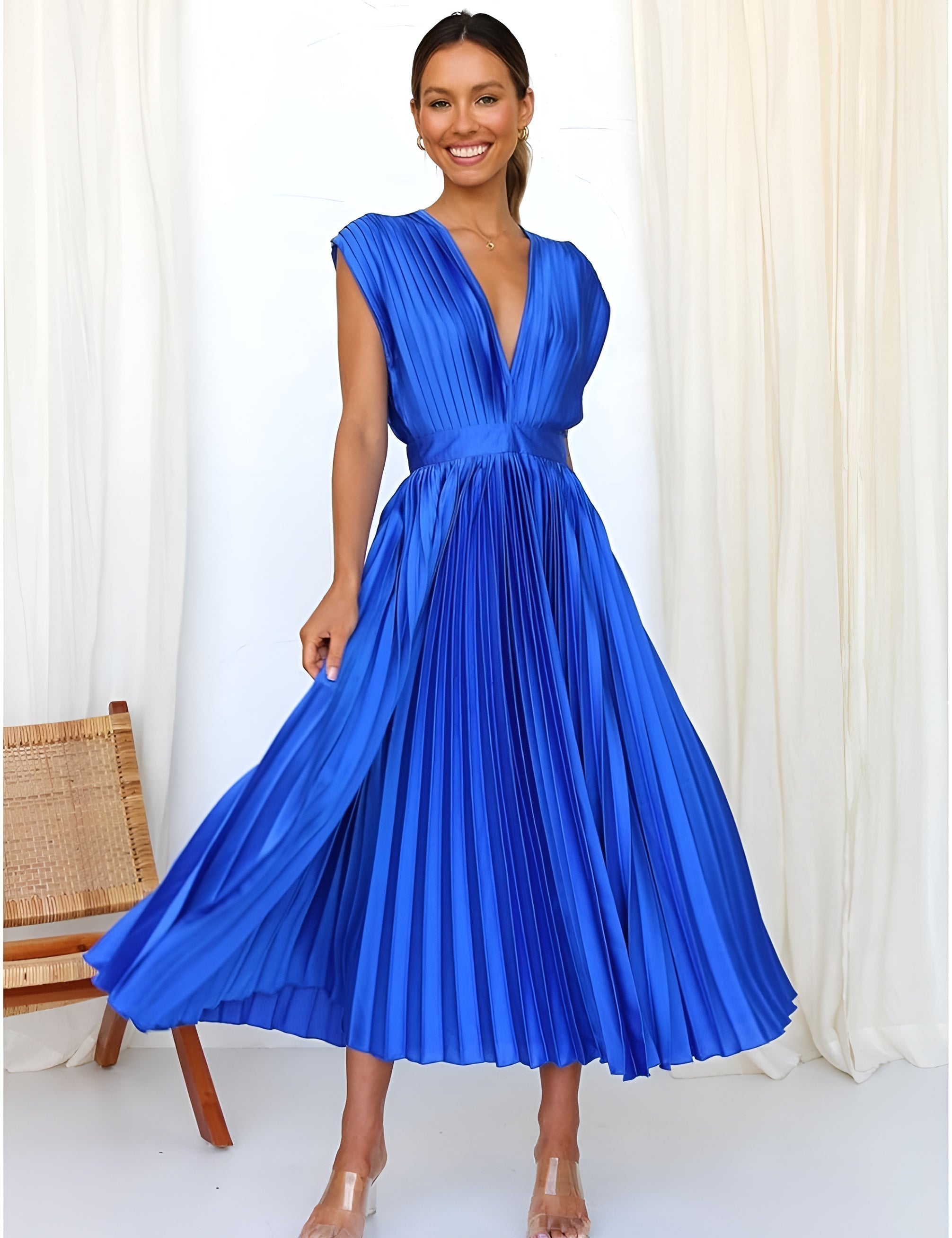 Selina | Vestido sem mangas com pregas e fecho