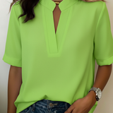 Margaux | Blusa Elegante com Decote em V e Detalhe Dourado