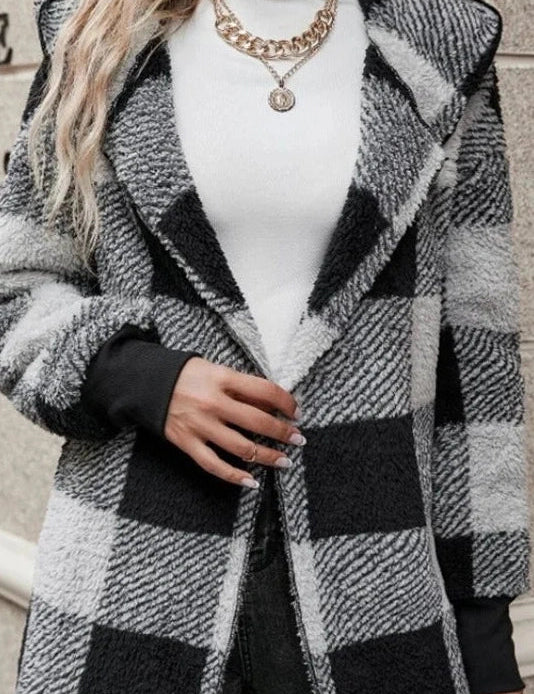 Alberte | Sweatshirt com capuz em xadrez