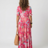 Juliet | Vestido midi com flores, mangas curtas e decote em V