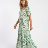 Lúcia | Vestido midi com flores, mangas curtas e decote em V