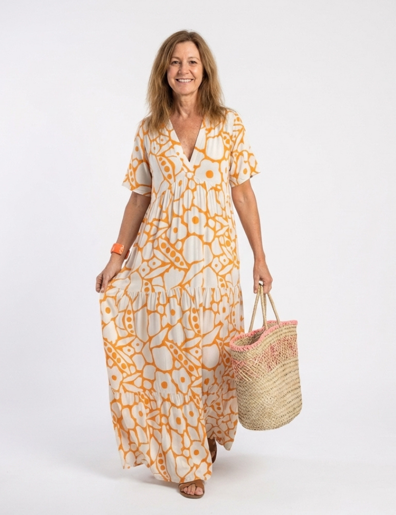 Lúcia | Vestido midi com flores, mangas curtas e decote em V