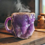 Copo de café em cristais minerais
