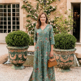 Valeri | Vestido maxi com padrão floral, decote em V e mangas três quartos