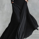 Noemi | Vestido longo preto com decote barco e elegante franzido