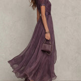 Flavia - Vestido longo violeta com decote tipo "chave" para mulheres