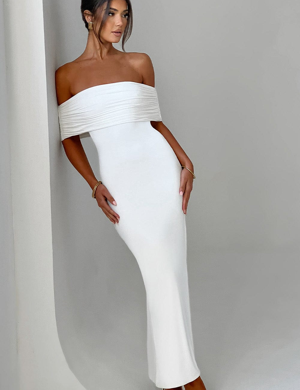Tindra | Vestido longo Bardot com design requintado