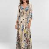 Karoline | Maxi vestido com flores de carteira e mangas três quartos